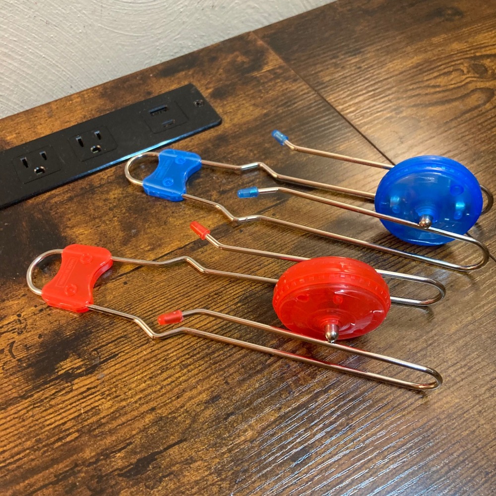 Magnetic Gyro‎ Wheel Toy Set Red Blue AC-906.6 Kinetic Rail Twirler